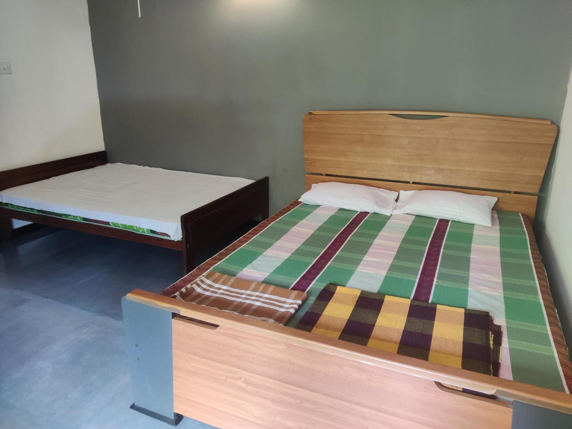 Enoch Guest House มันนาร์ ภายนอก รูปภาพ